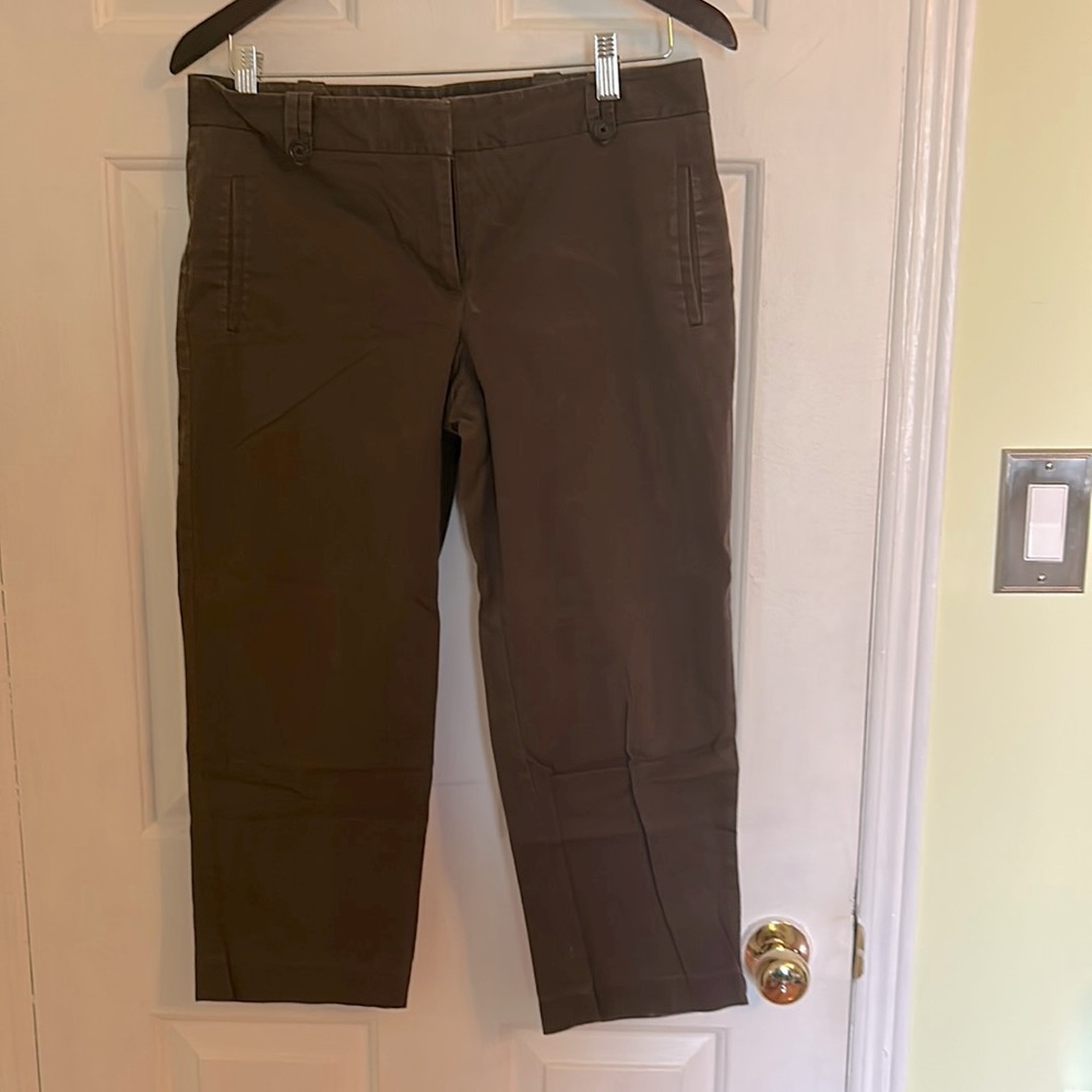 Capri pants